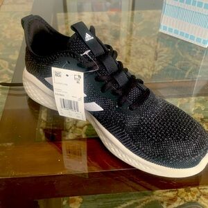 Adidas Fluidflow Men’s size 9.5  NWT